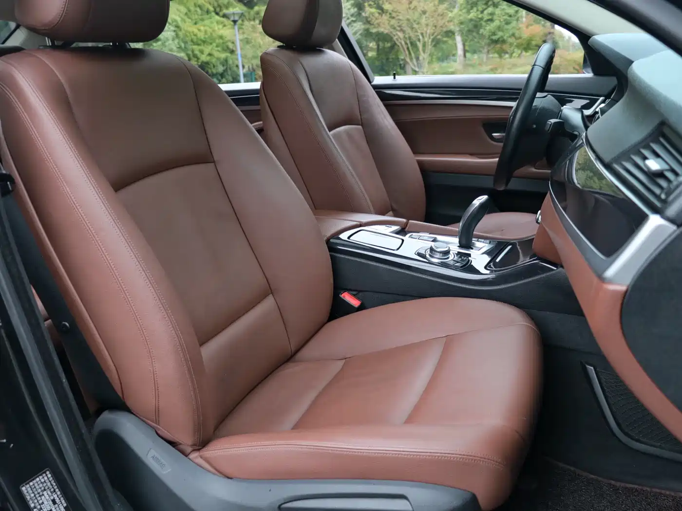 BMW 5 Series 2014 520Li Elegance фото 18