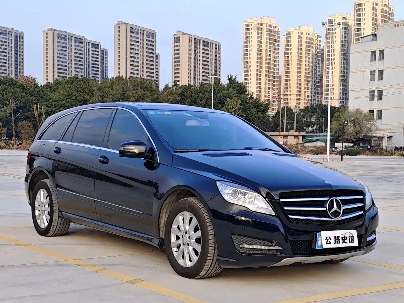 Mercedes-Benz R-Class 2017 R 320 4MATIC Business Collector's Edition фото 7