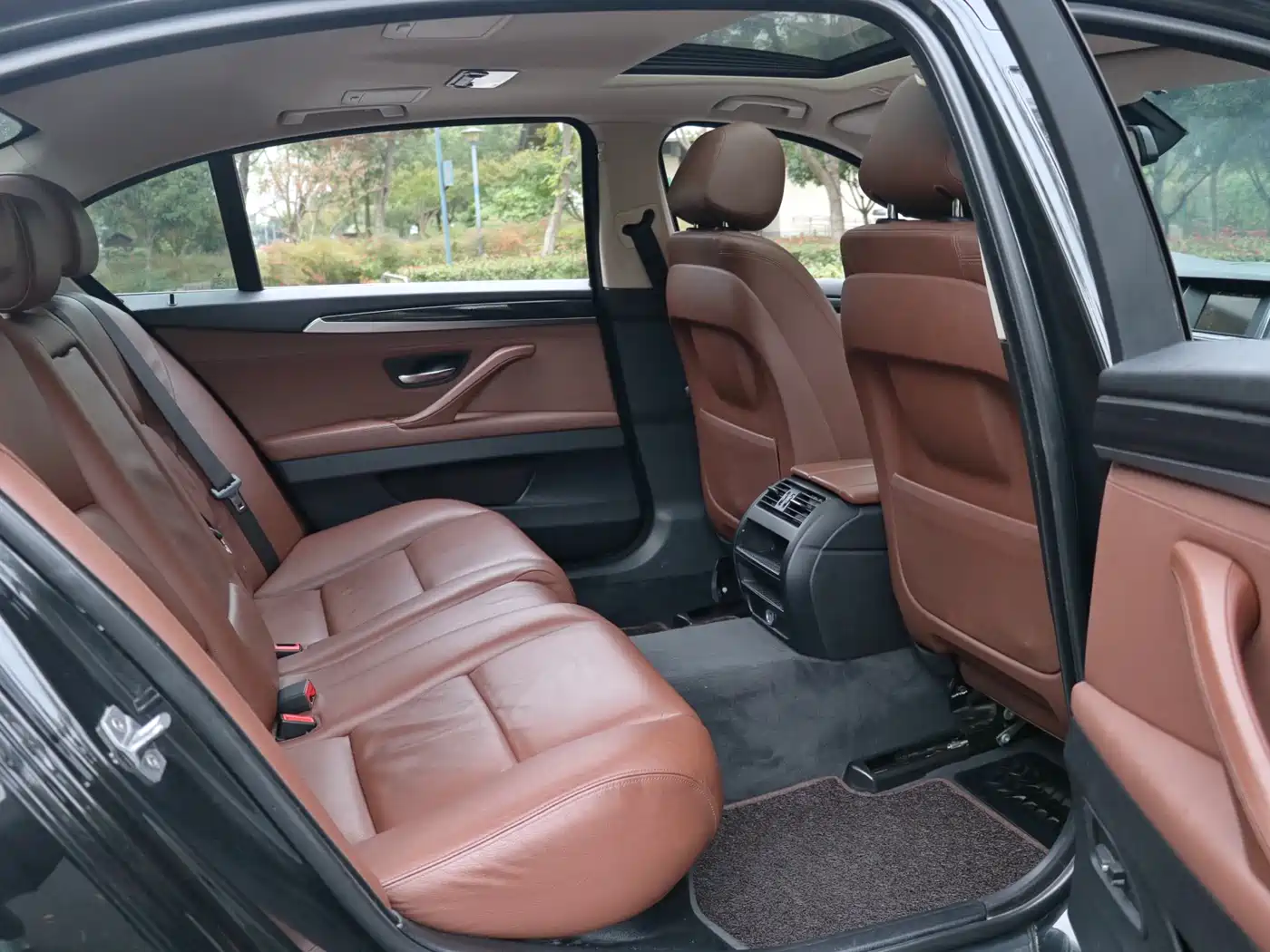 BMW 5 Series 2014 520Li Elegance фото 16