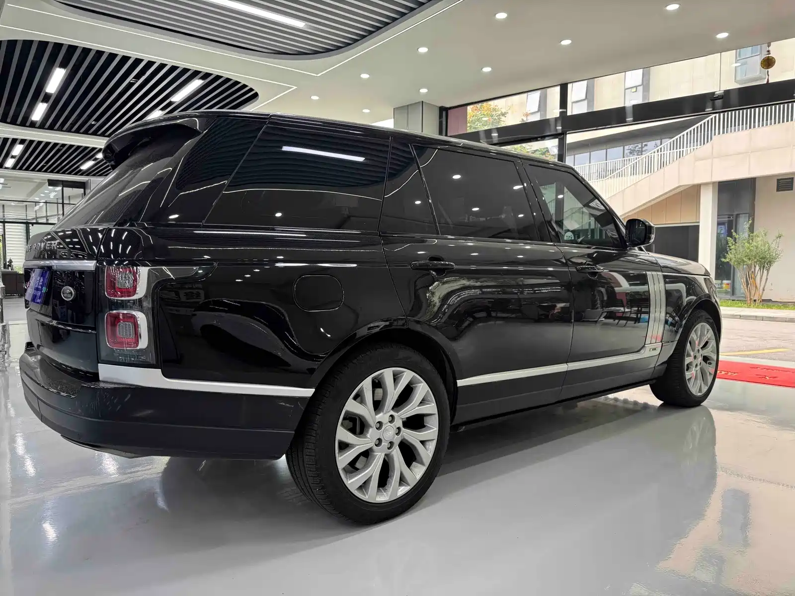 Фото 3 - Land Rover Range Rover