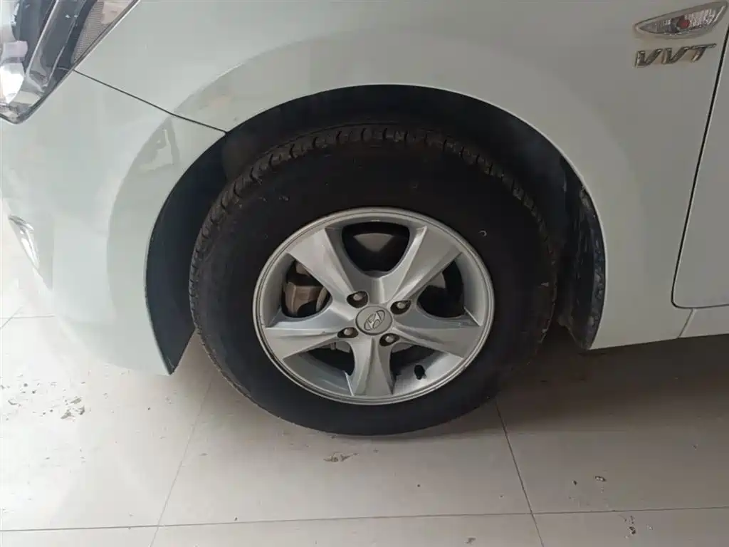 Hyundai Verna 2014 1.4L Automatic Smart GLS фото 23