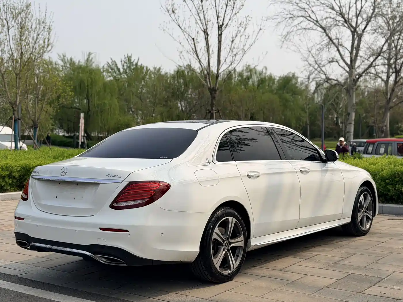 Mercedes-Benz E-Class 2019 E 200 L Sport фото 4