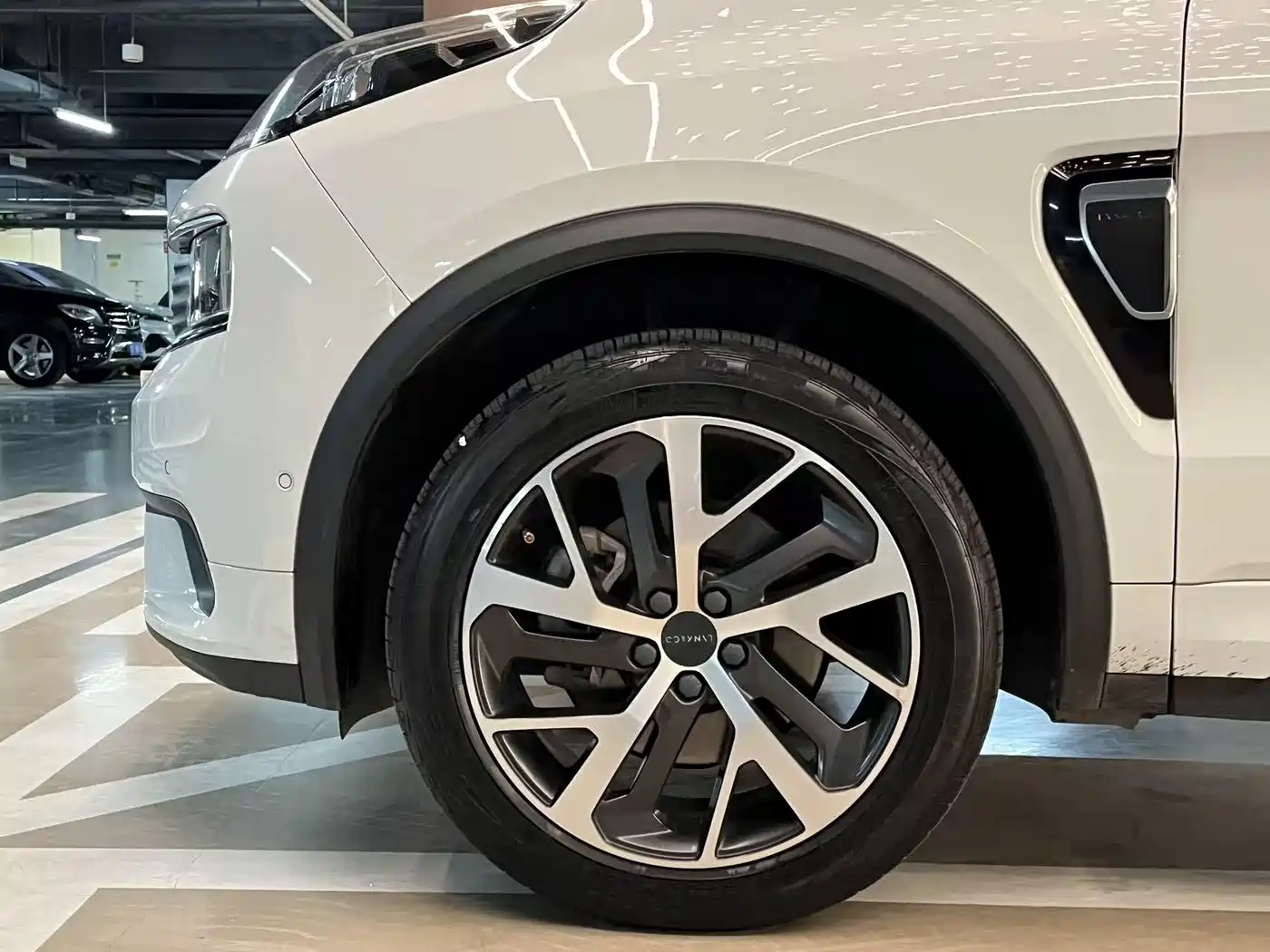 Lynk & Co 01 2017 2.0T AWD Pro фото 5