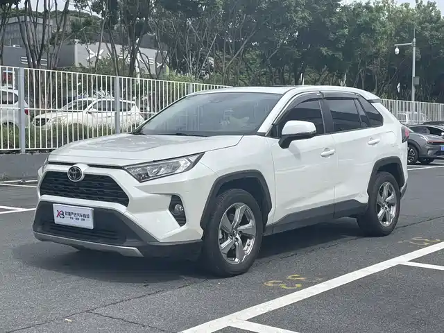 Toyota RAV4 2.0L CVT, моноприводный, Style