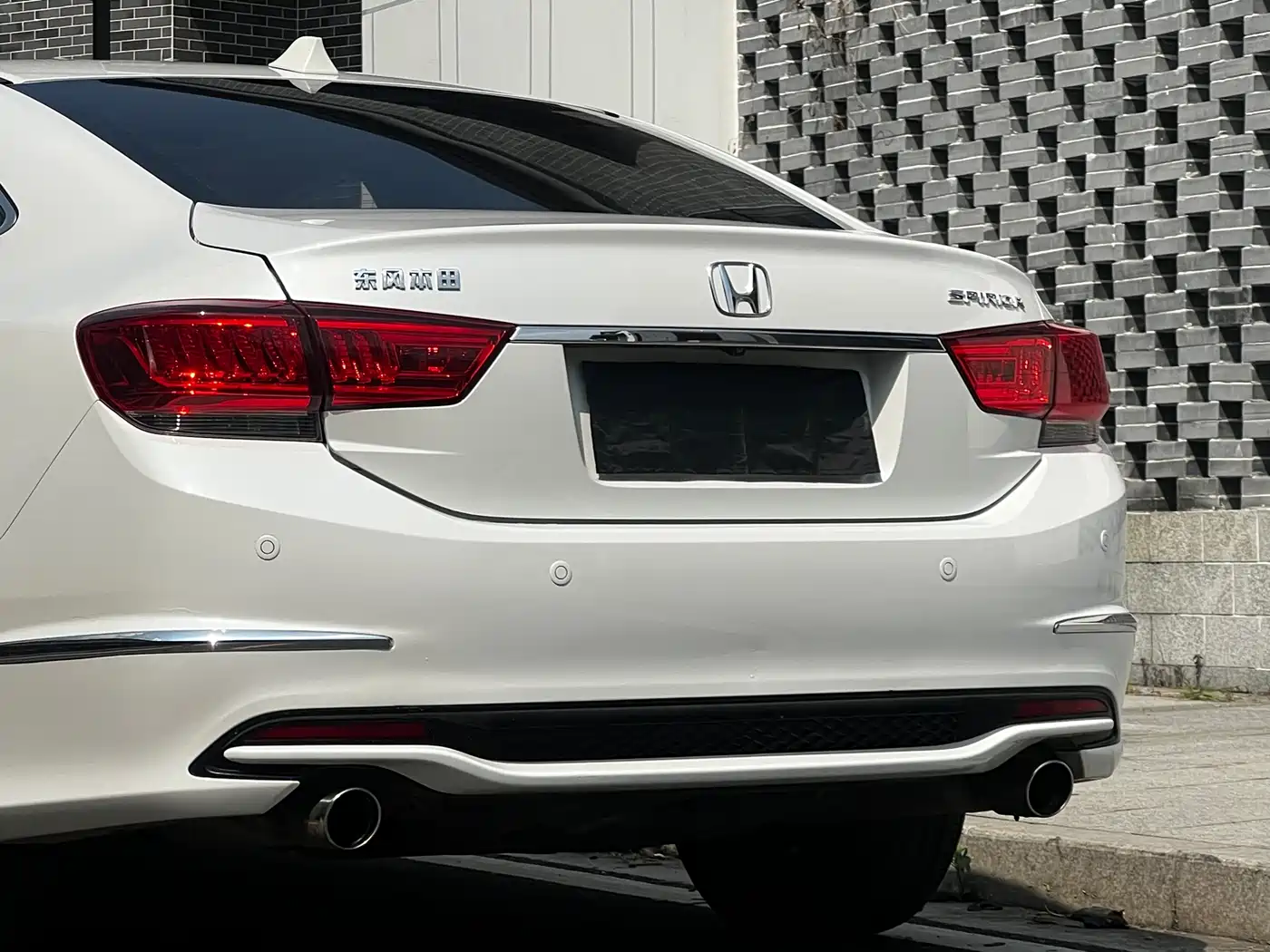 Honda Spirior 2015 2.4L Luxury Edition фото 16