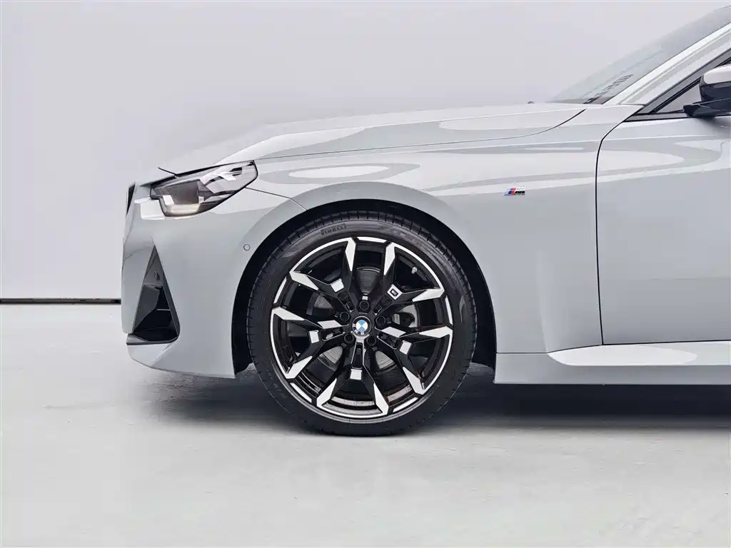 BMW 2 Series (Import) 2025 225i M Sport Shadowline Package фото 6