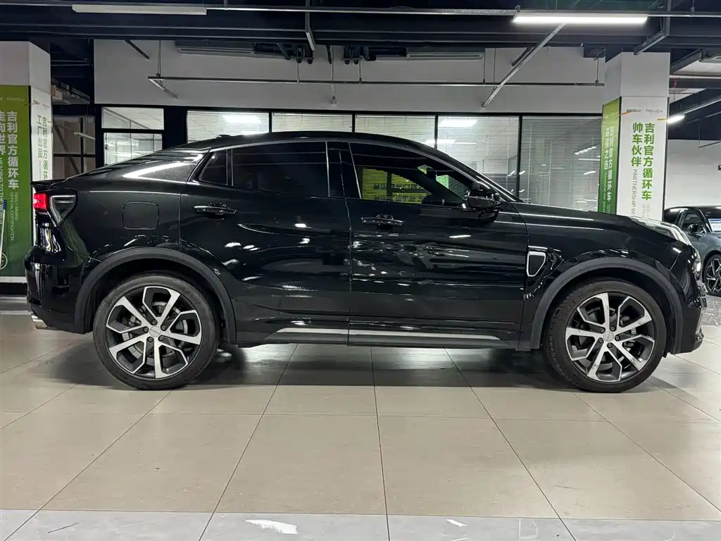 Lynk & Co 05 2020 2.0TD 4WD Halo Edition фото 10