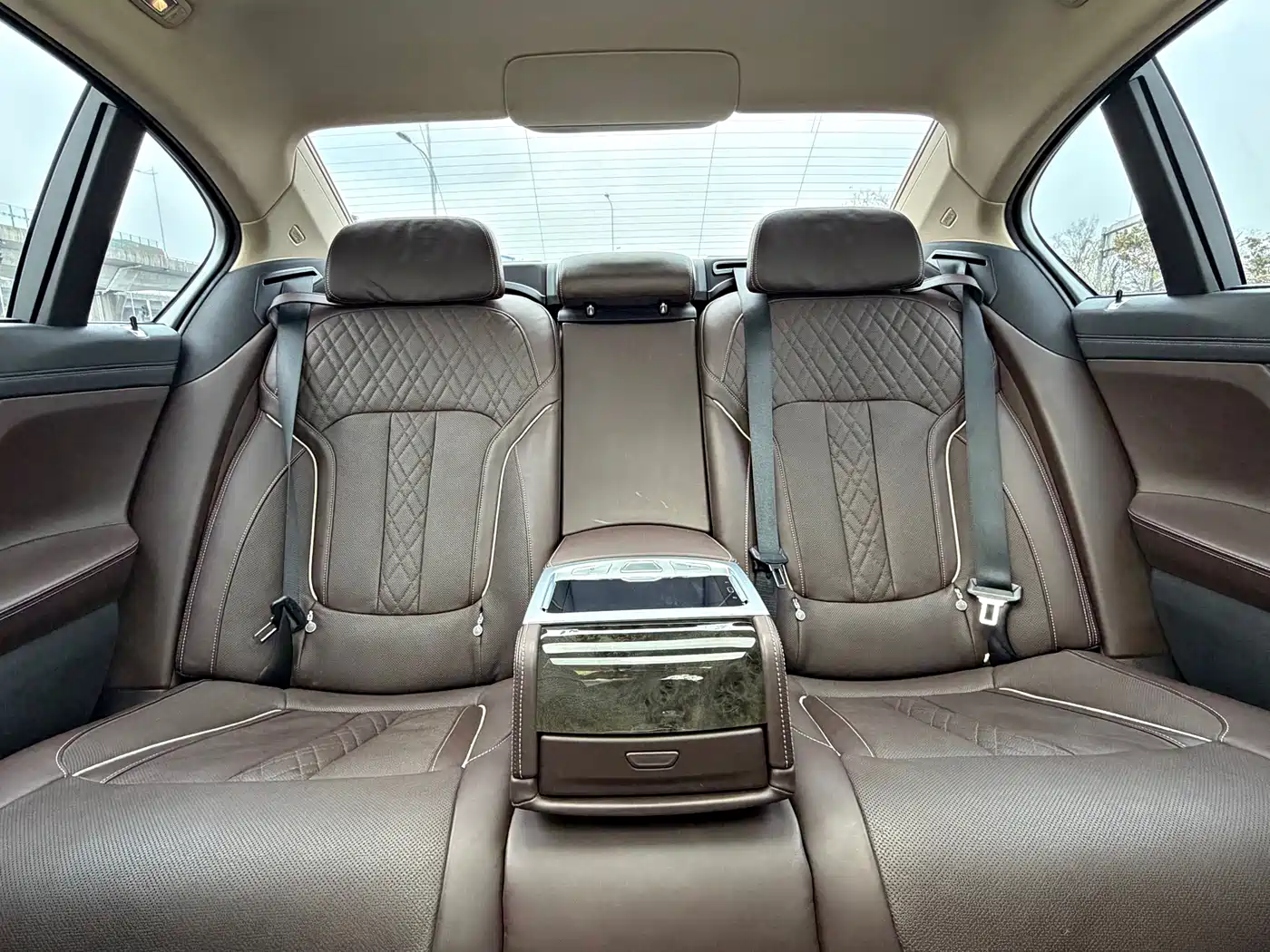 BMW 7 Series 2016 730Li Luxury фото 12