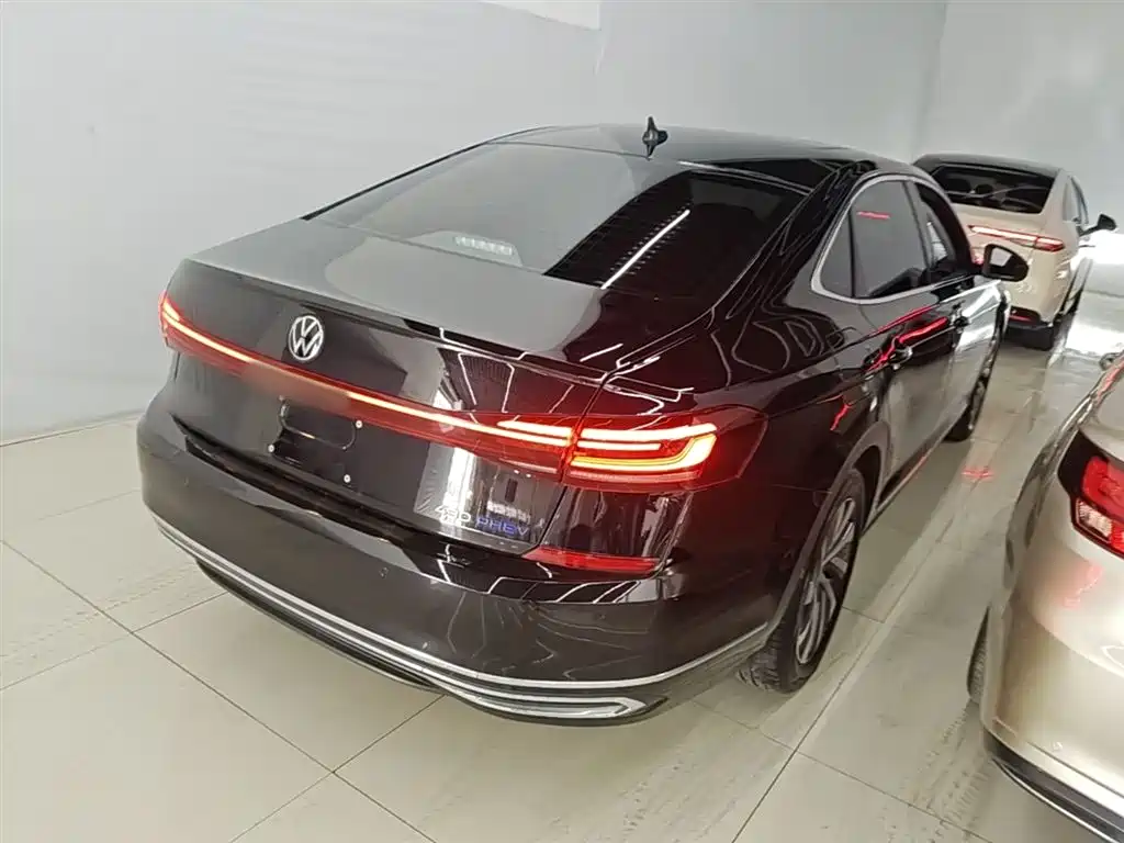 Volkswagen Passat New Energy 2022 Facelift 430PHEV Hybrid Elite Edition фото 7