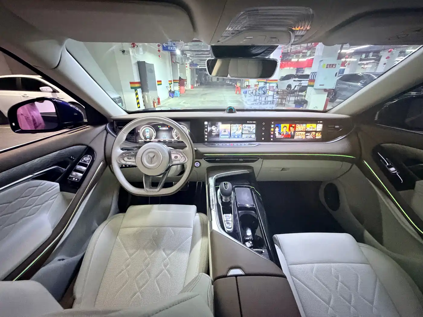 Voyah Auto VOYAH FREE 2021 AWD Standard Range Extender Exclusive Luxury Package фото 16