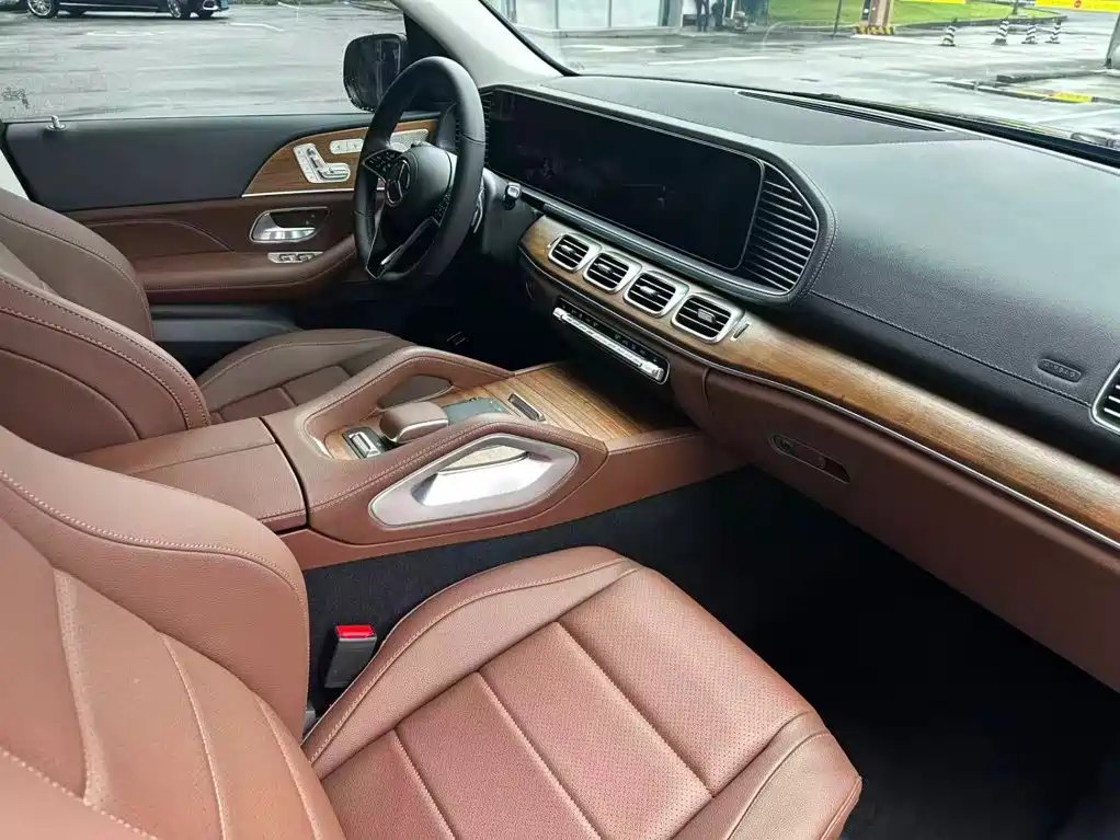 Photo 15 - Mercedes-Benz GLE