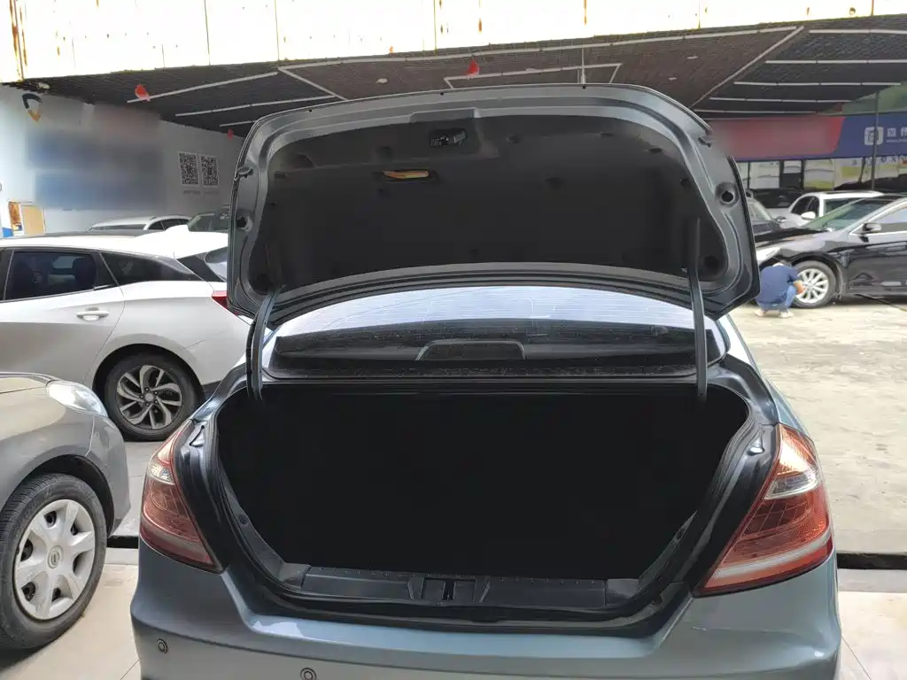 Geely Emgrand 2014 2014 Sedan 1.3T CVT Elite