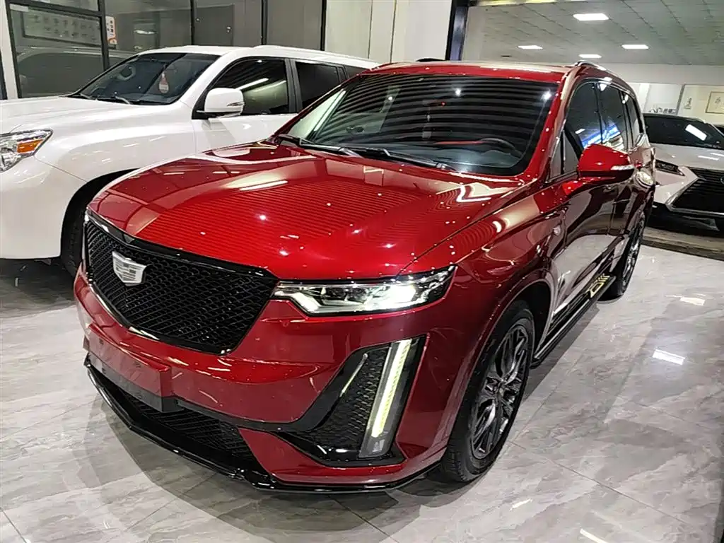 CADILLAC XT6