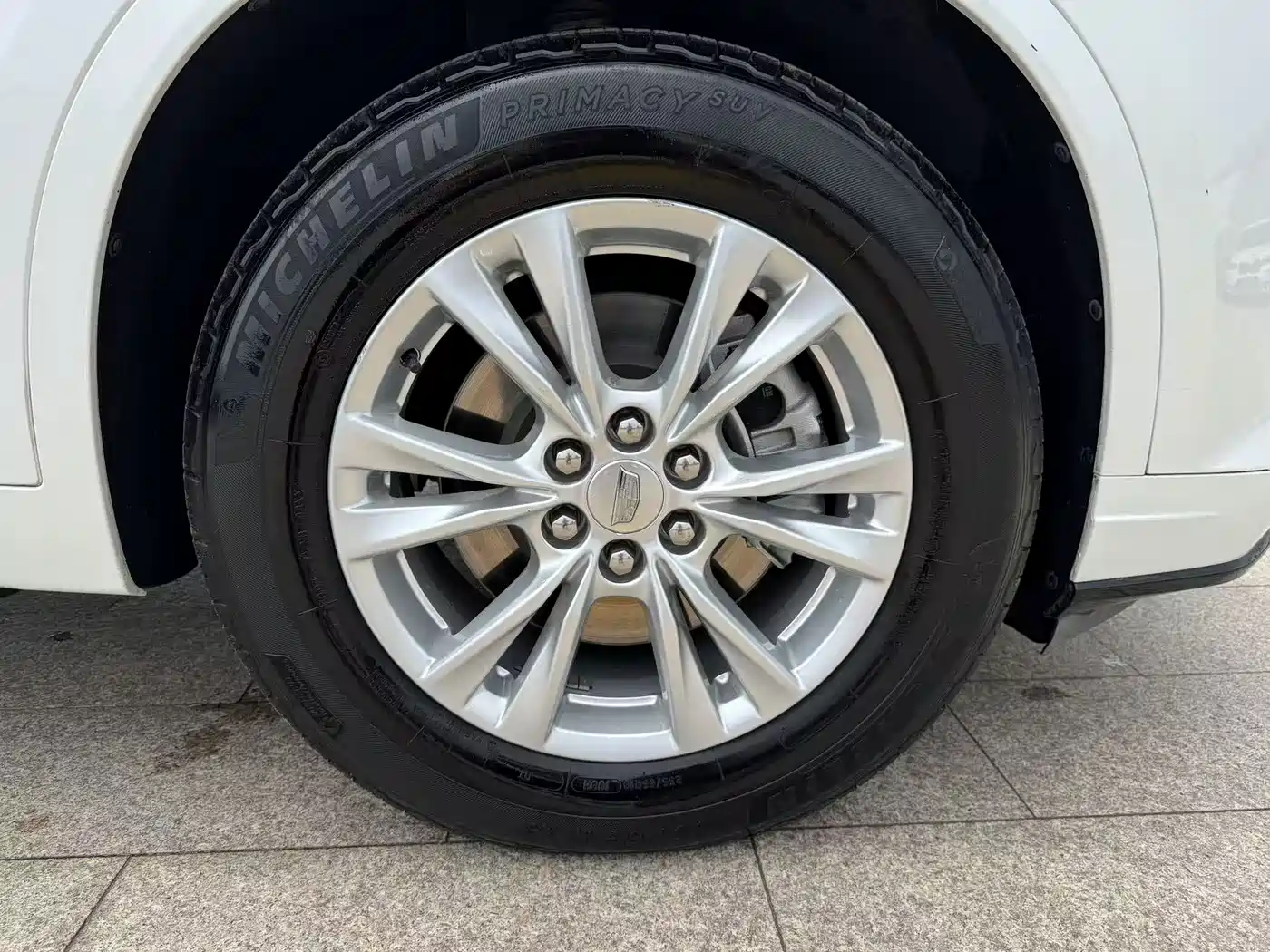 Photo 9 - Cadillac XT6