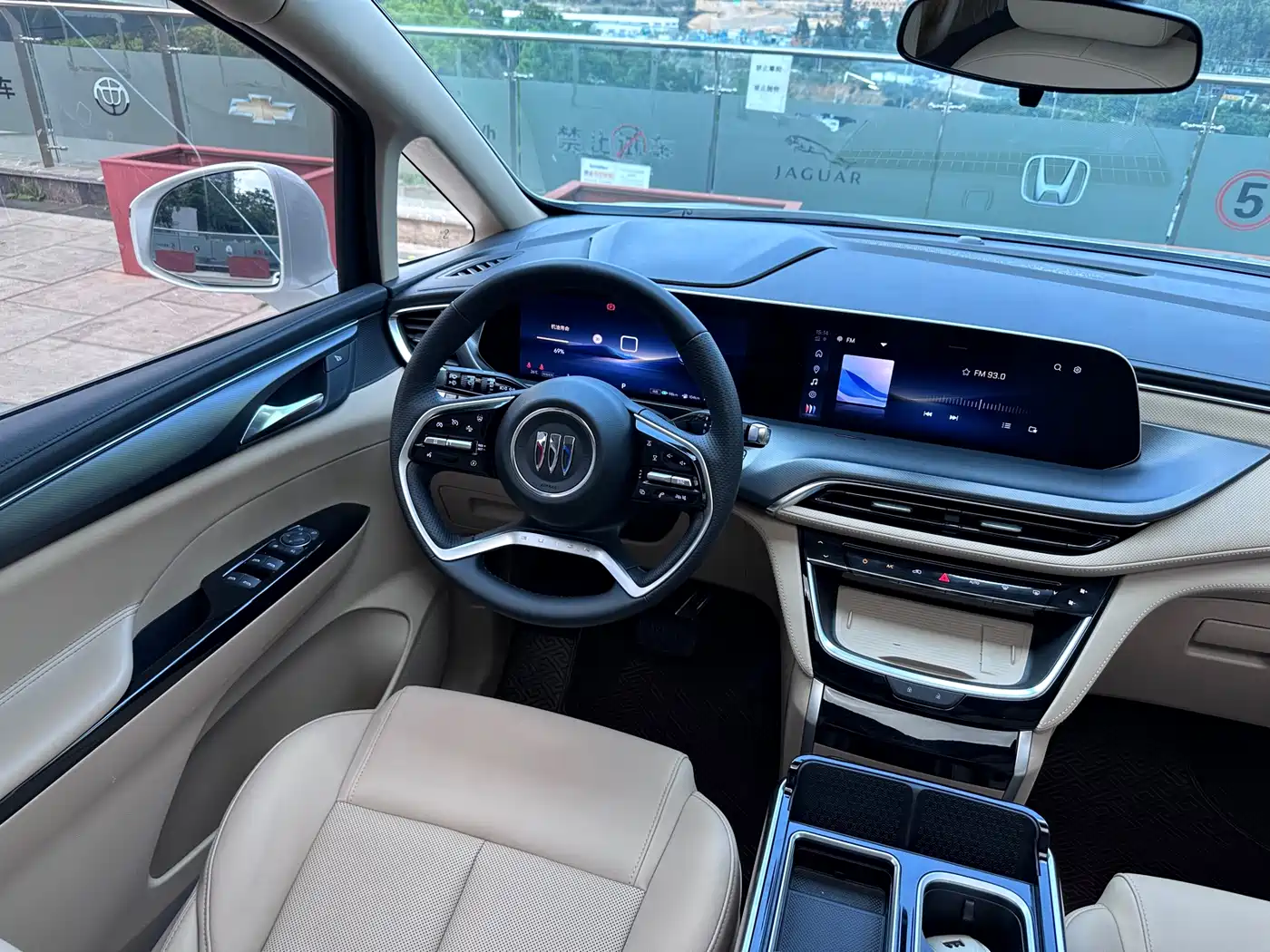 Buick GL8 New Energy 2025 Land Honor Premium Edition 7-Seater фото 10