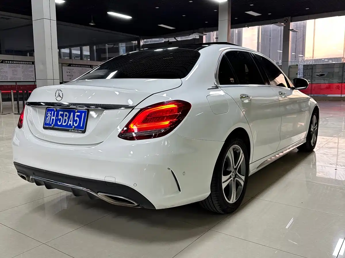 Mercedes-Benz C-Class 2019 Facelift C 260 L Sport фото 6