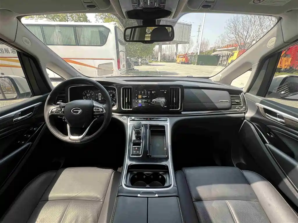 GAC Trumpchi Trumpchi M8 2021 Leading Show Series 390T Ultimate Edition фото 20