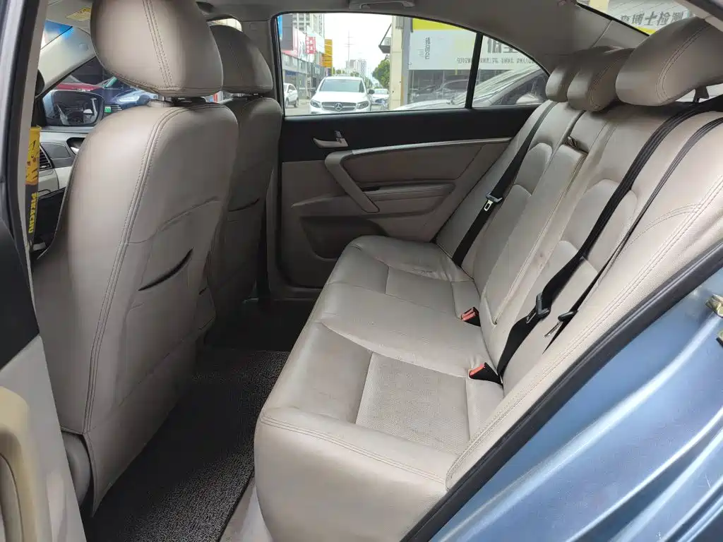 Geely Emgrand 2014 2014 Sedan 1.3T CVT Elite