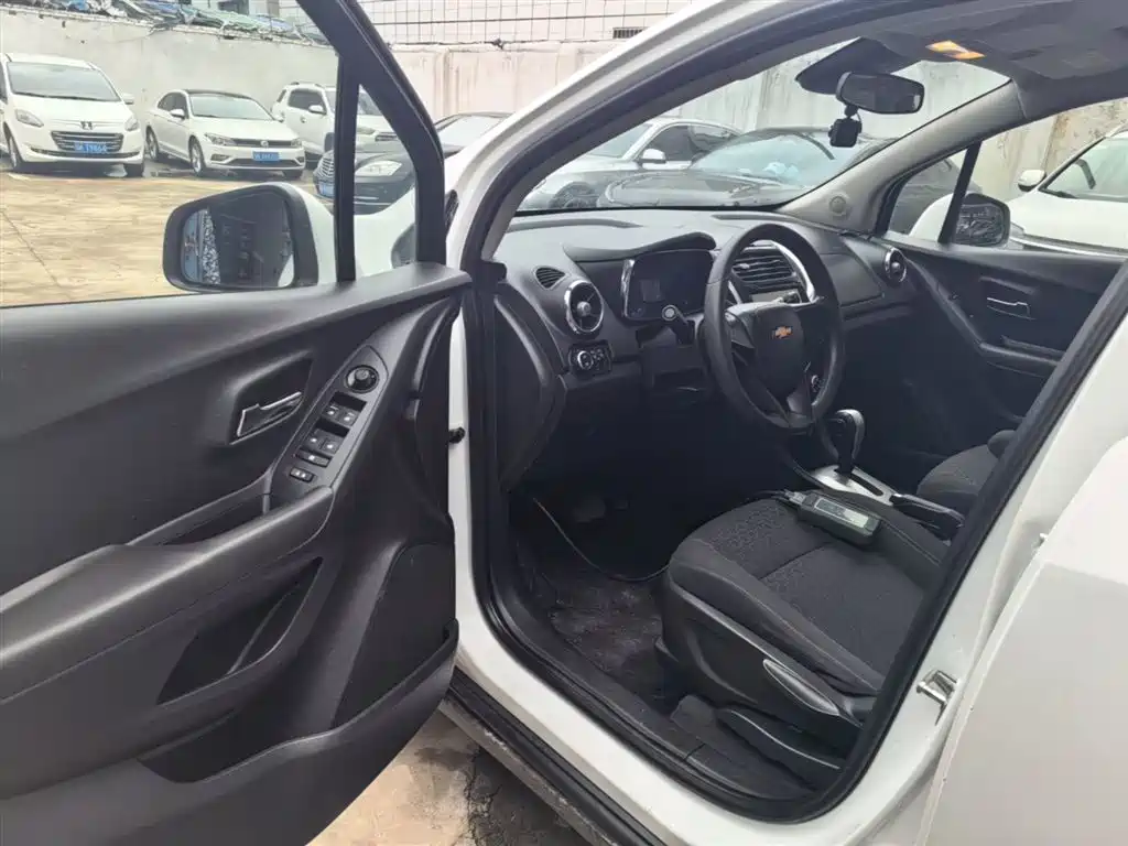 Chevrolet Trax 2014 1.4T Automatic 2WD Comfort фото 16