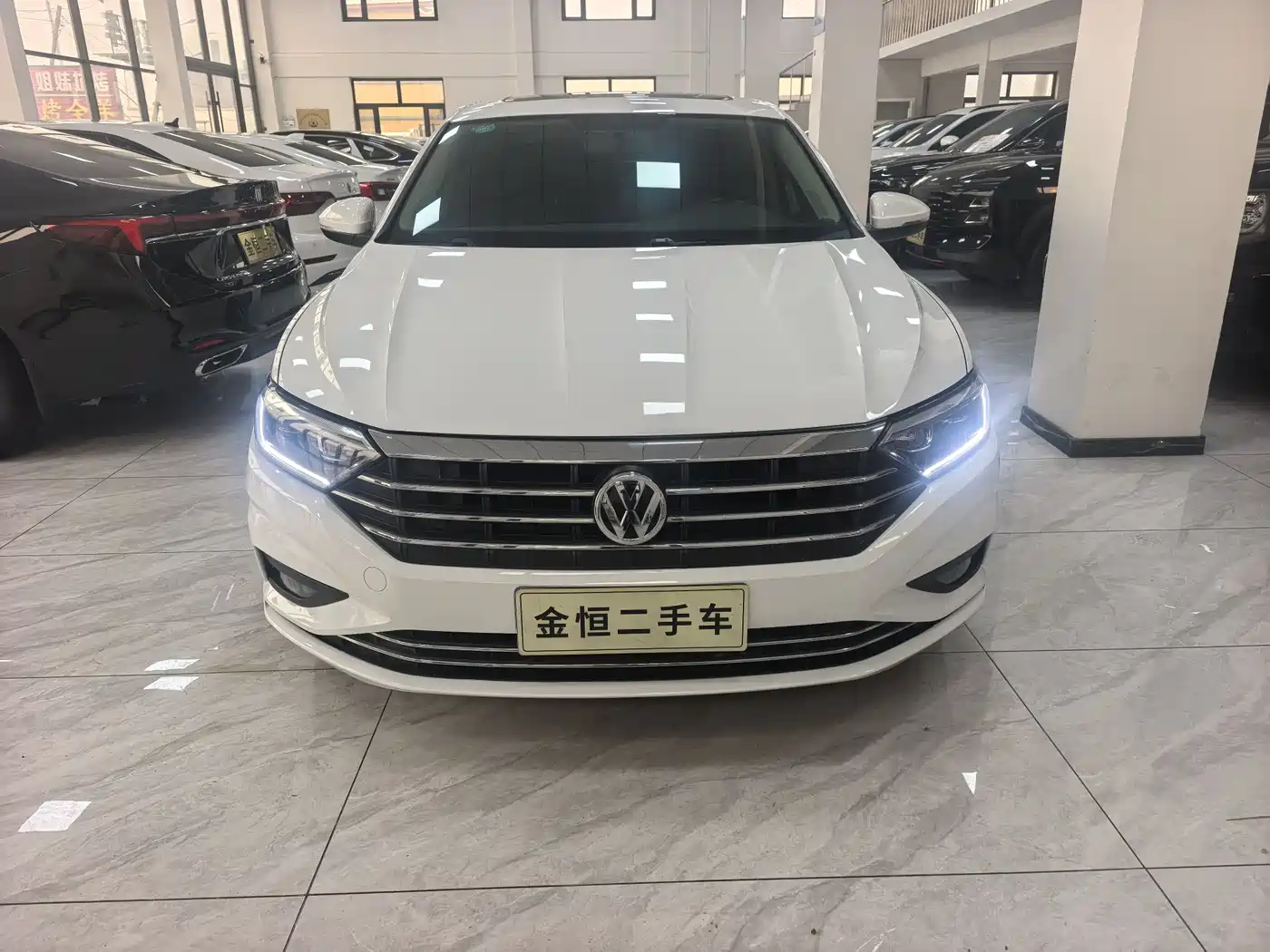 Volkswagen Sagitar 2022 200TSI DSG Surpassing Edition фото 3