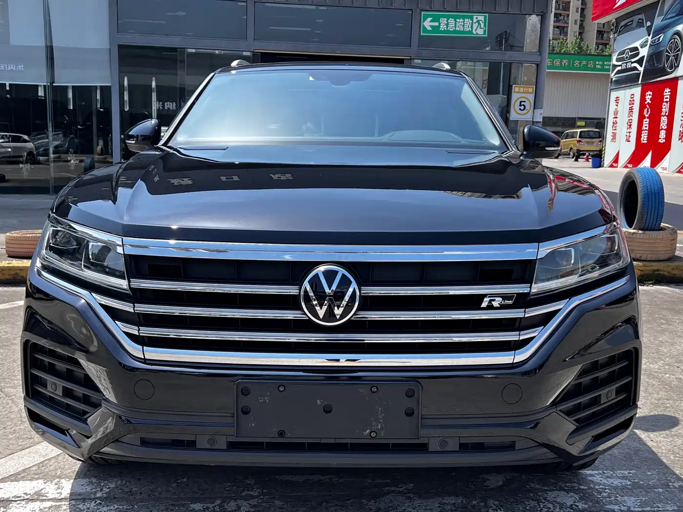 VOLKSWAGEN TOUAREG