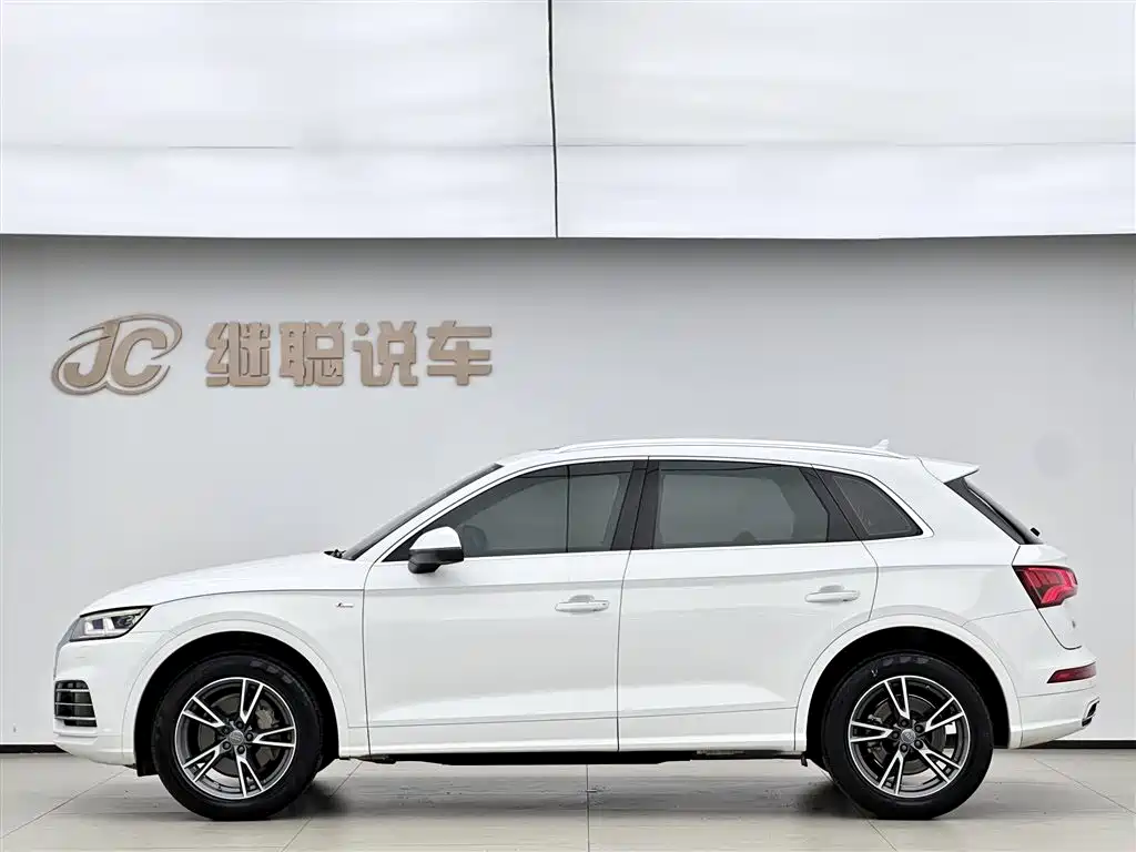 Audi Q5L 2018 40 TFSI Premium Fashion China VI фото 3