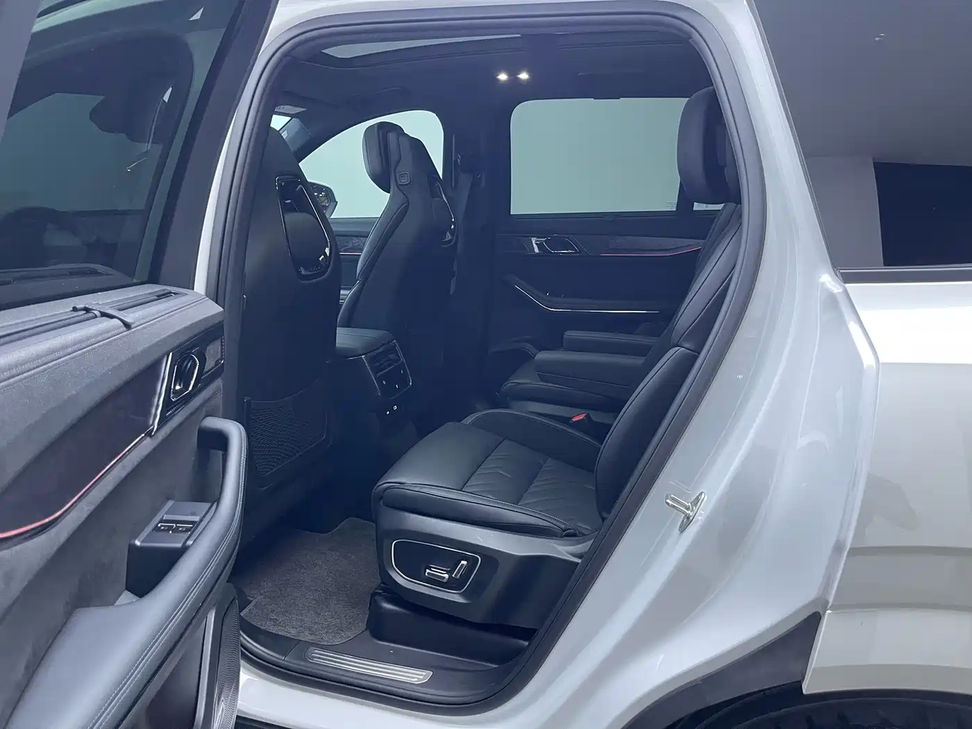 Lynk & Co 09 EM-P 2021 2.0T PHEV Halo 7-Seater фото 13