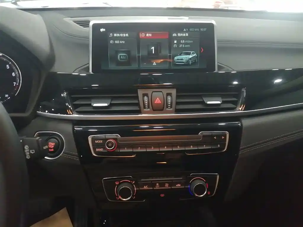 BMW X2 (Import) 2019 sDrive20i M Off-Road Package China VI фото 13