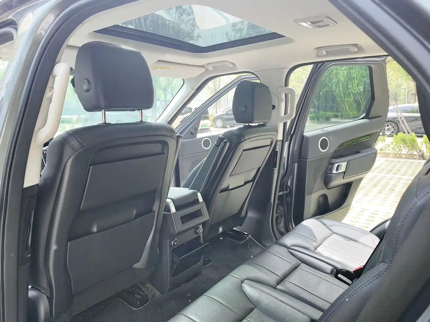 Land Rover Discovery 2018 3.0 SC V6 SE фото 9