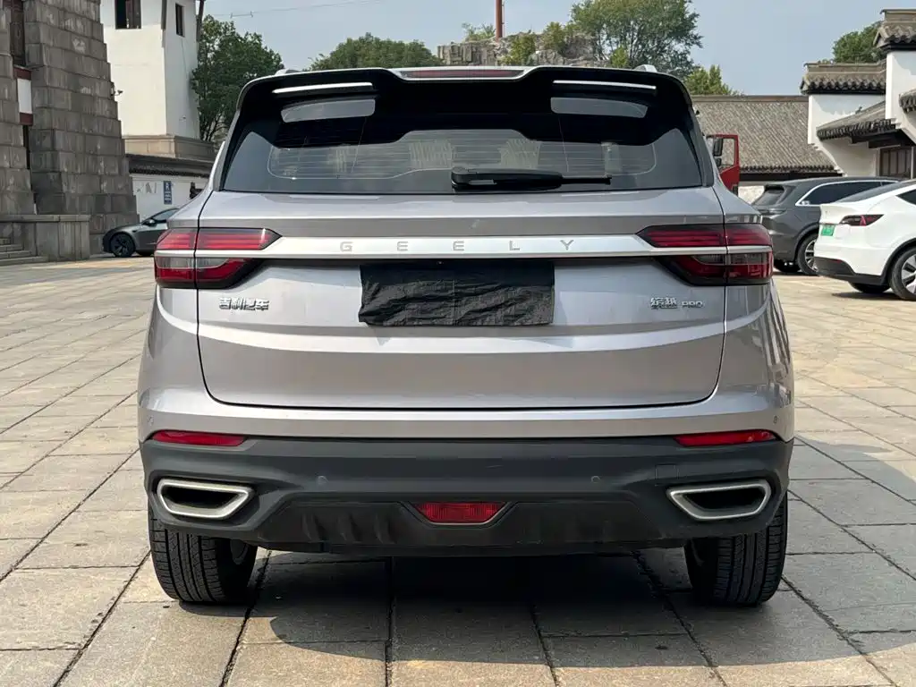 Фото 5 - Geely Coolray