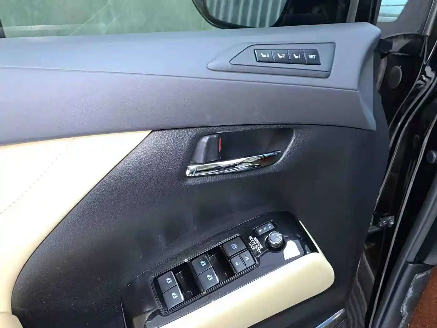 Toyota Alphard 2019 Hybrid 2.5L Premium Edition фото 13