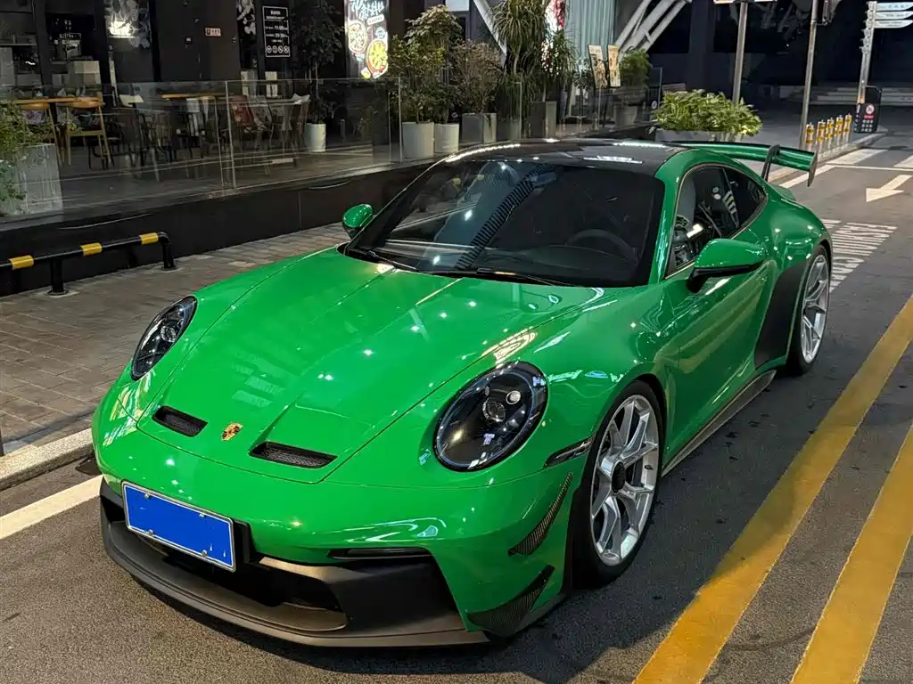 PORSCHE 911