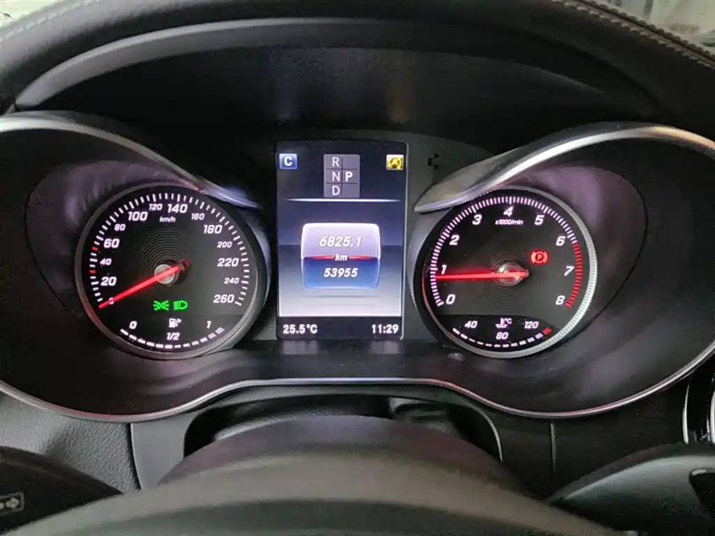 Mercedes-Benz GLC 2017 GLC 260 4MATIC Luxury фото 12