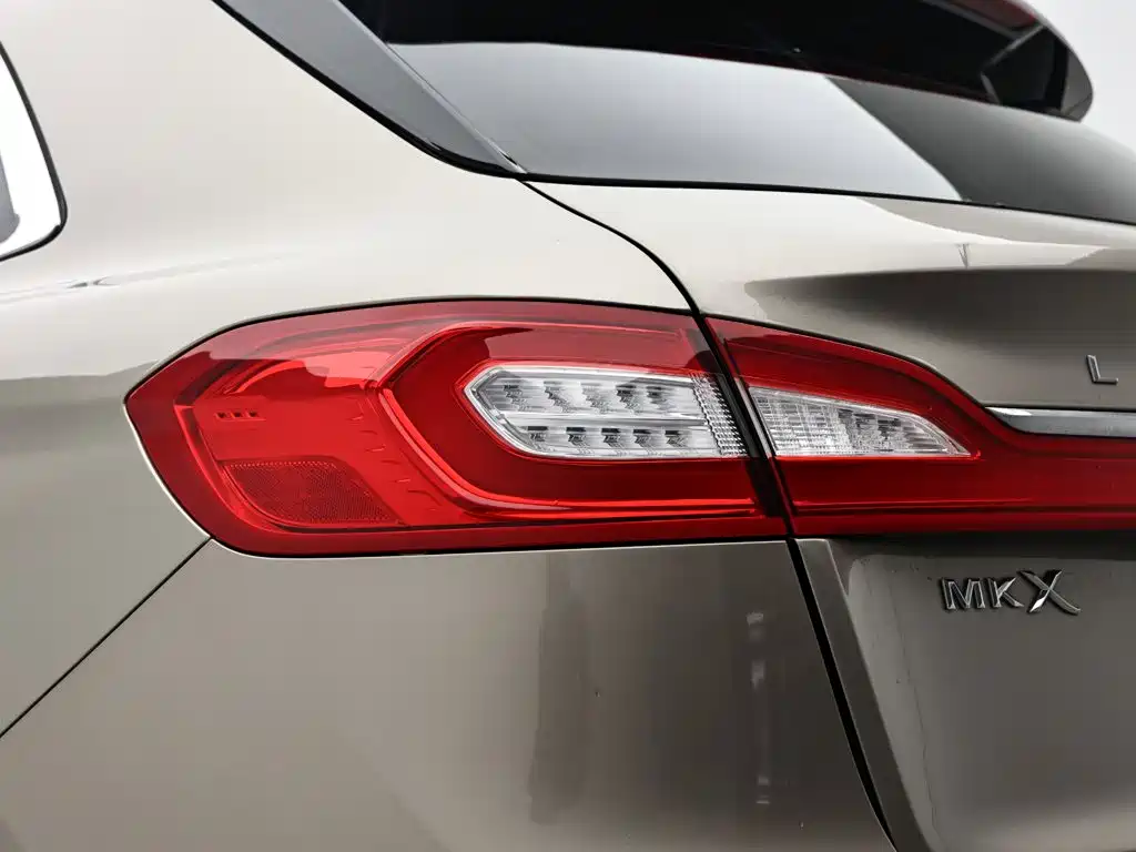 Фото 7 - Lincoln MKX