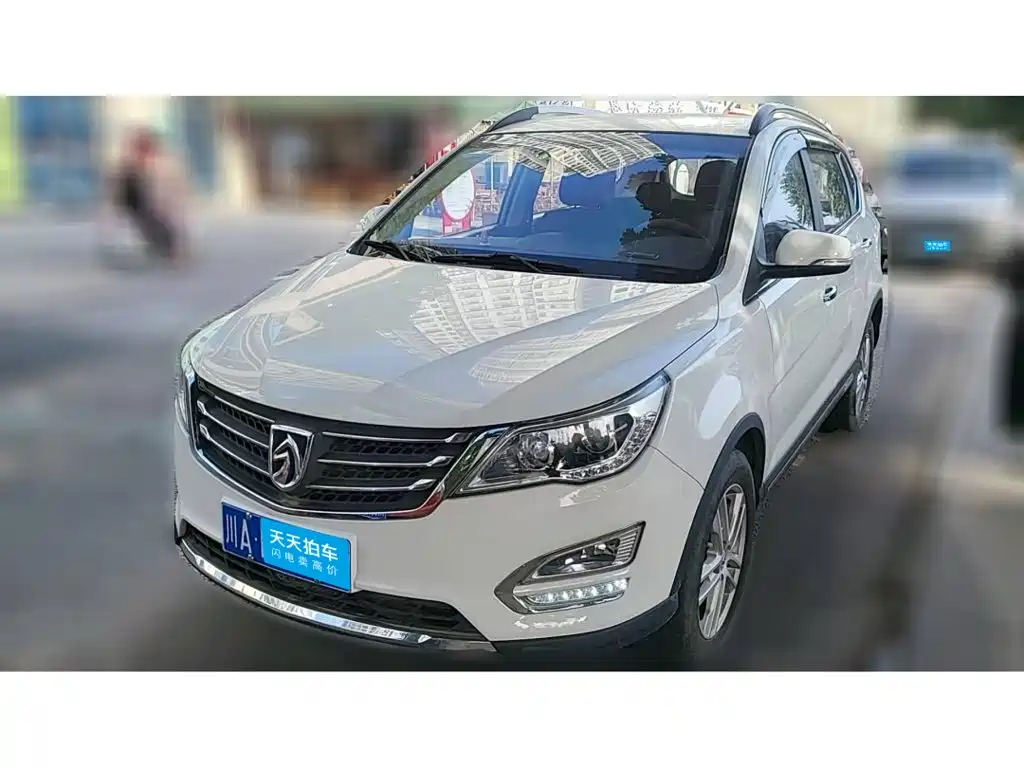 Baojun 560 2015 2015 1.8L Manual Elite