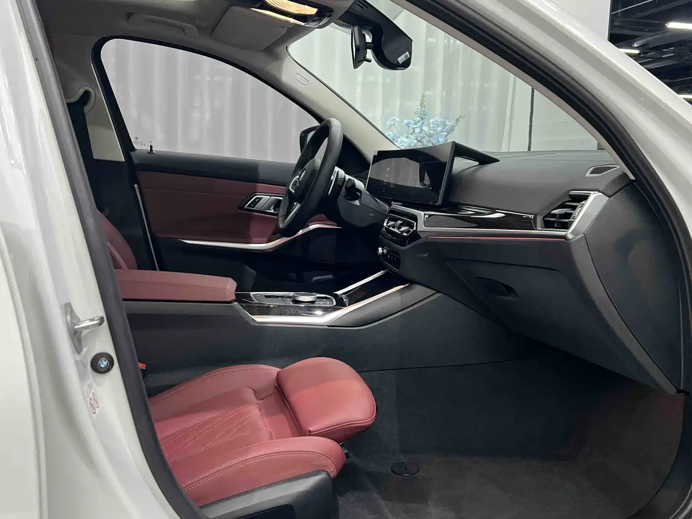 BMW 3 Series 2024 325Li M Sport Package фото 3