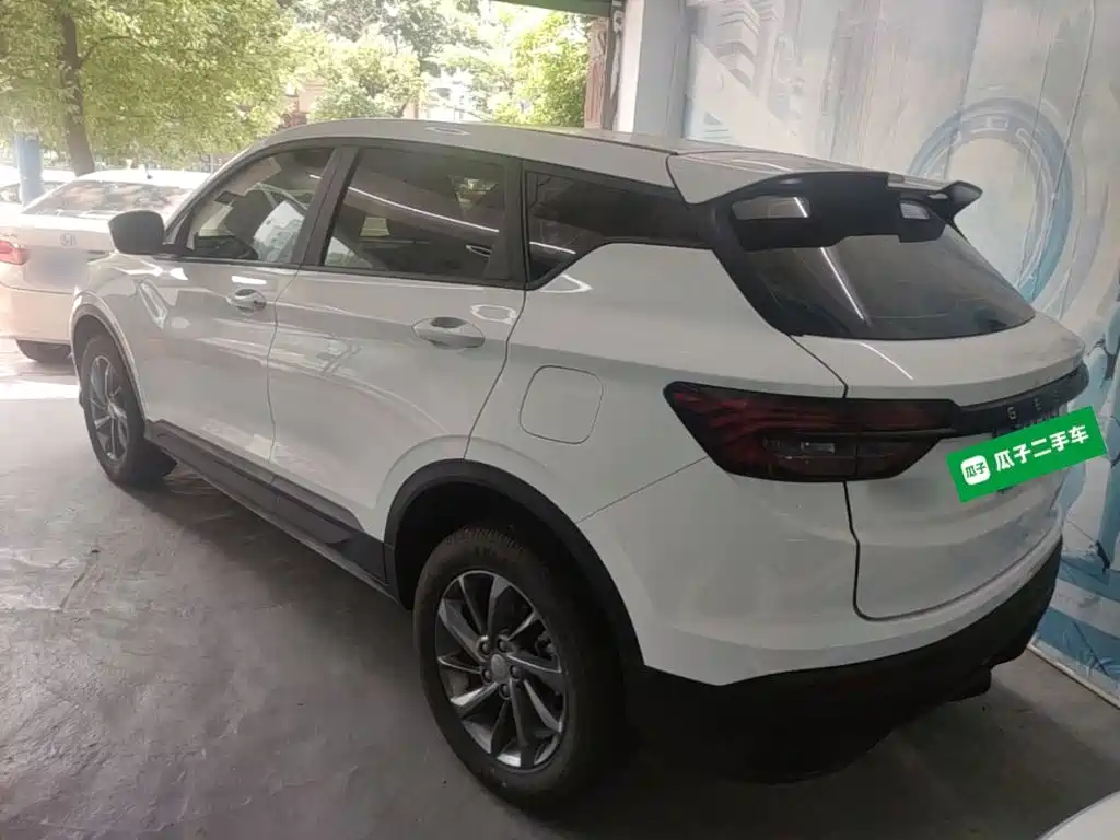 Фото 23 - Geely Coolray