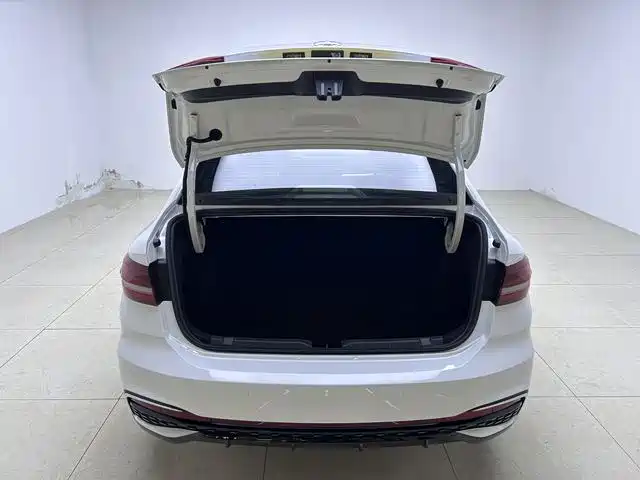 Volkswagen Lavida 2024 Model 300TSI DSG Starlight Full Comfort Edition фото 16