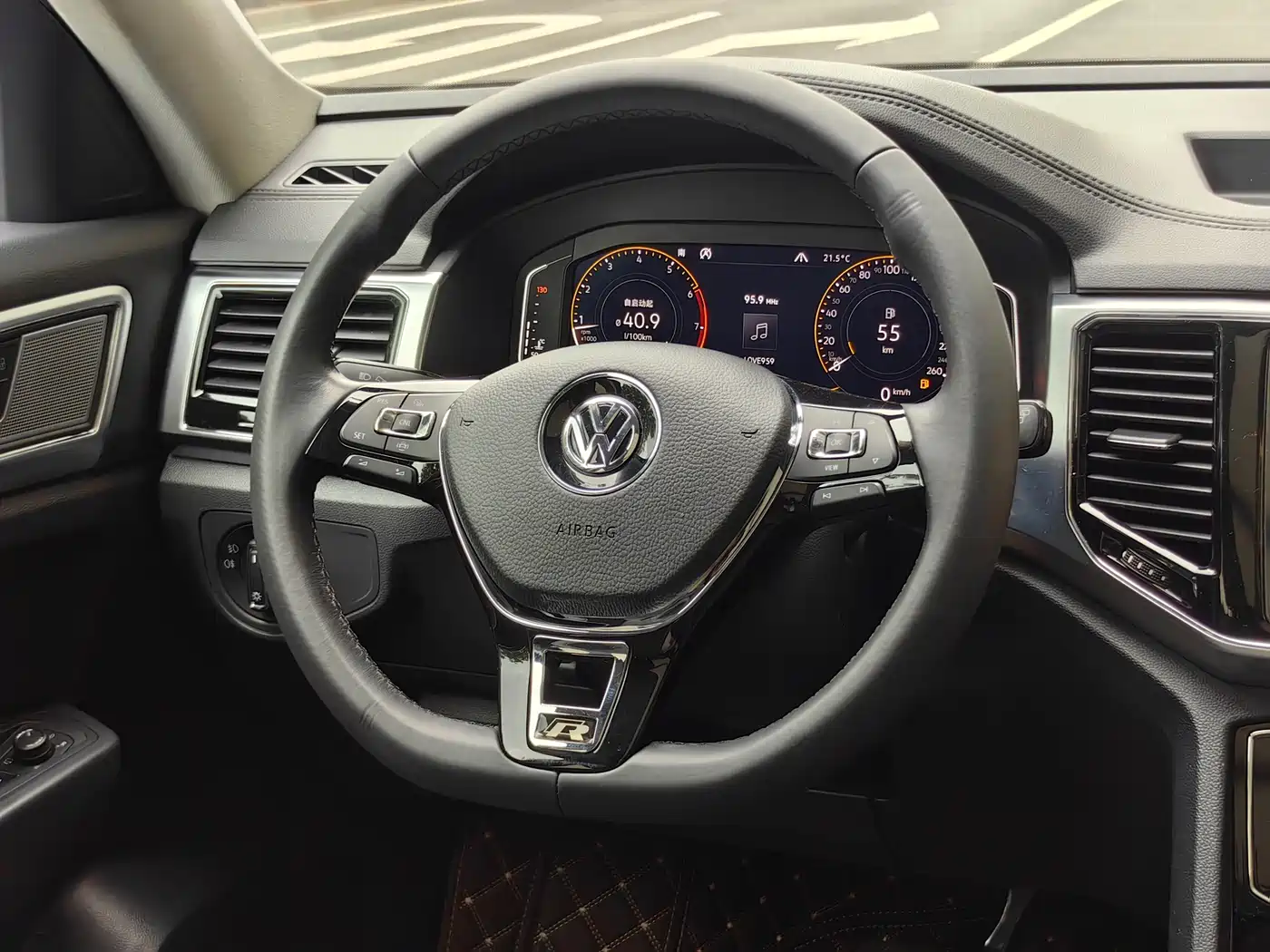 Volkswagen Teramont 2020 380TSI 4WD Luxury Edition China VI фото 16