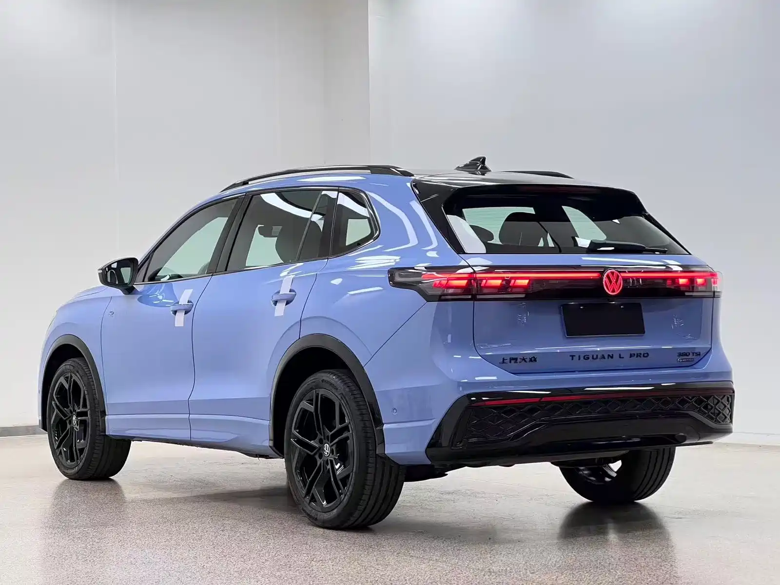 Фото 6 - Volkswagen Tiguan L
