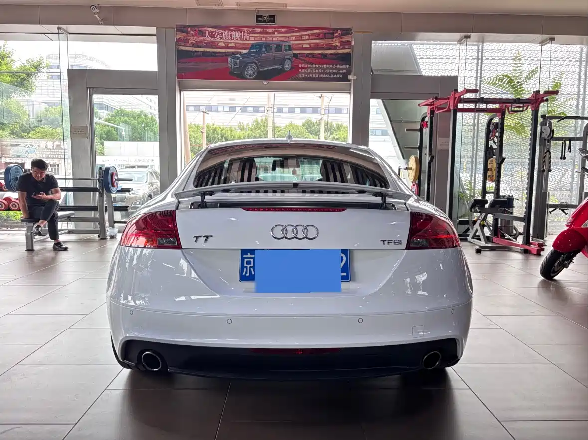 Audi TT 2011 TT Coupe 2.0TFSI фото 4