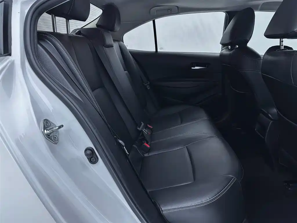 Toyota Corolla 2021 1.2T S-CVT Elite PLUS Edition фото 13