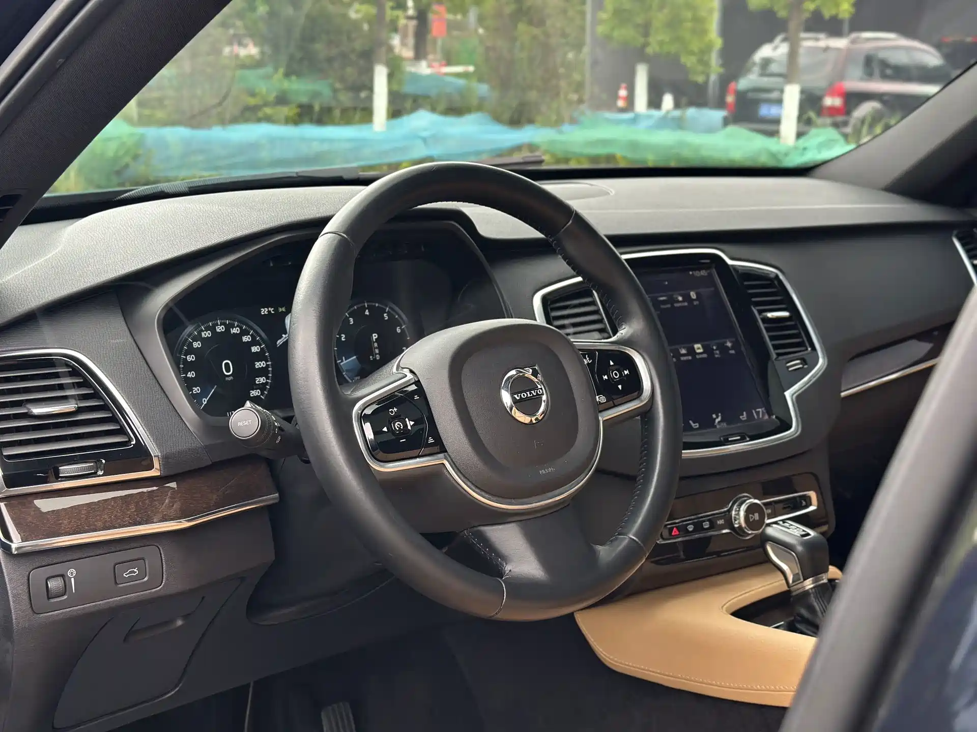 Photo 18 - Volvo XC90