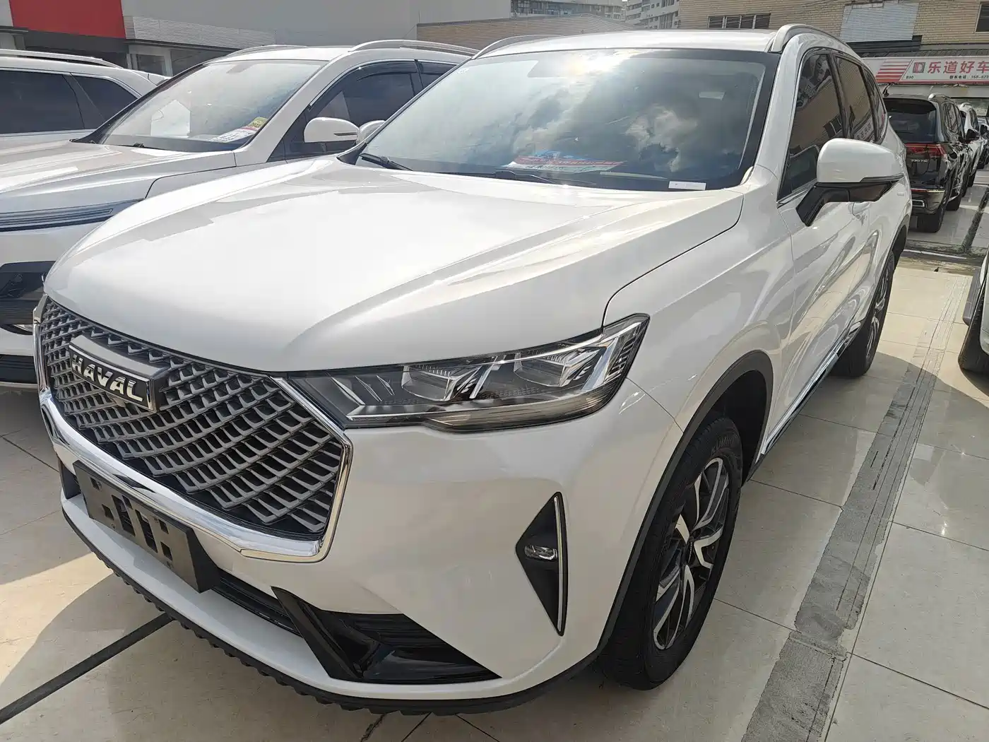 Photo 1 - Haval H6