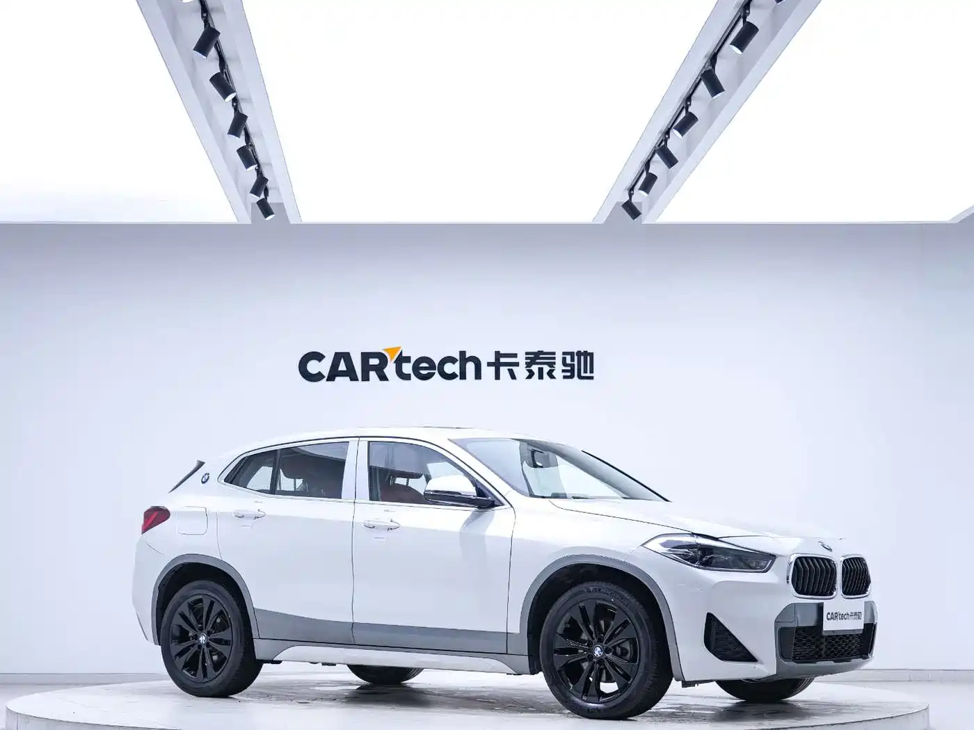 BMW X2 2021 sDrive20i M Off-Road Package фото 8