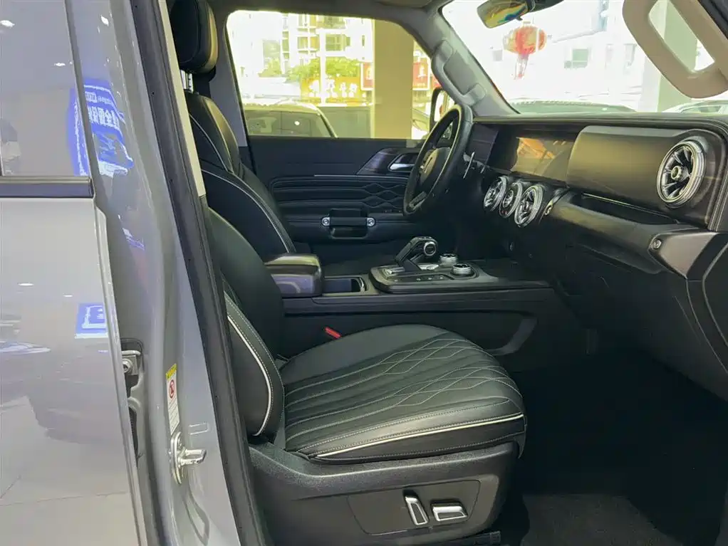 Tank 300 2021 Off-road Edition 2.0T Challenger фото 3
