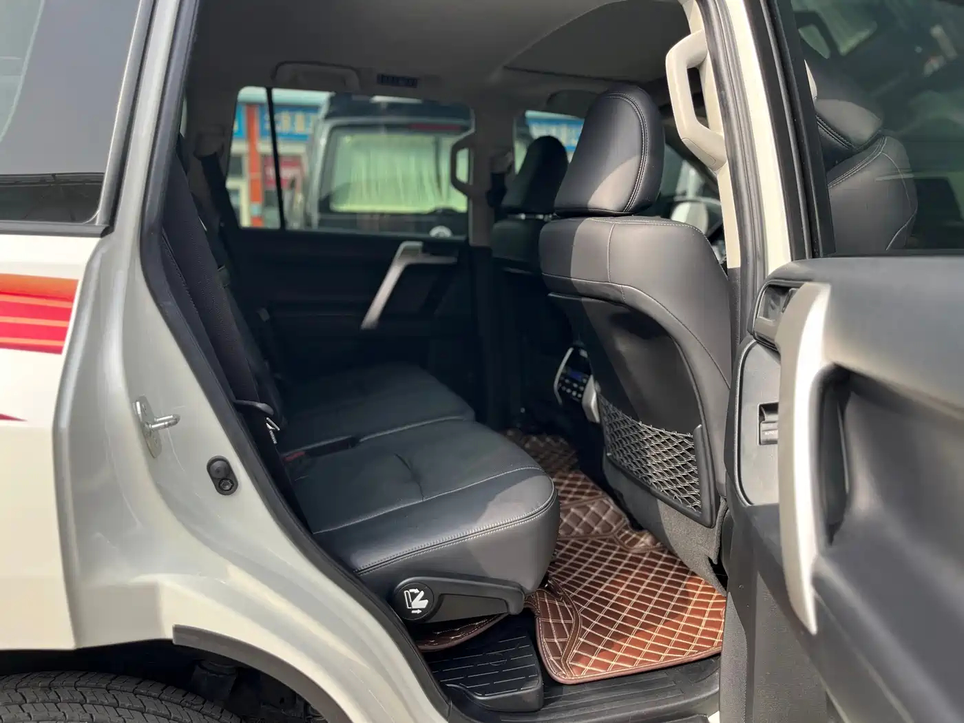 Toyota Prado 2019 3.5L Automatic TX-L Zunxiang Edition фото 27