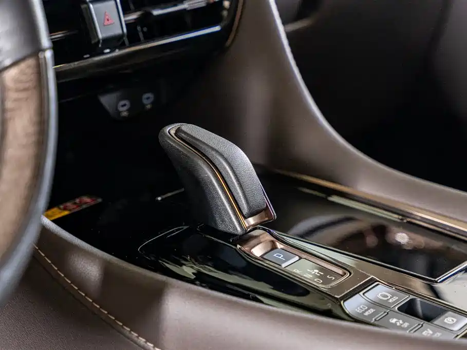 Toyota Alphard 2024 Hybrid 2.5L Prestige Edition фото 12