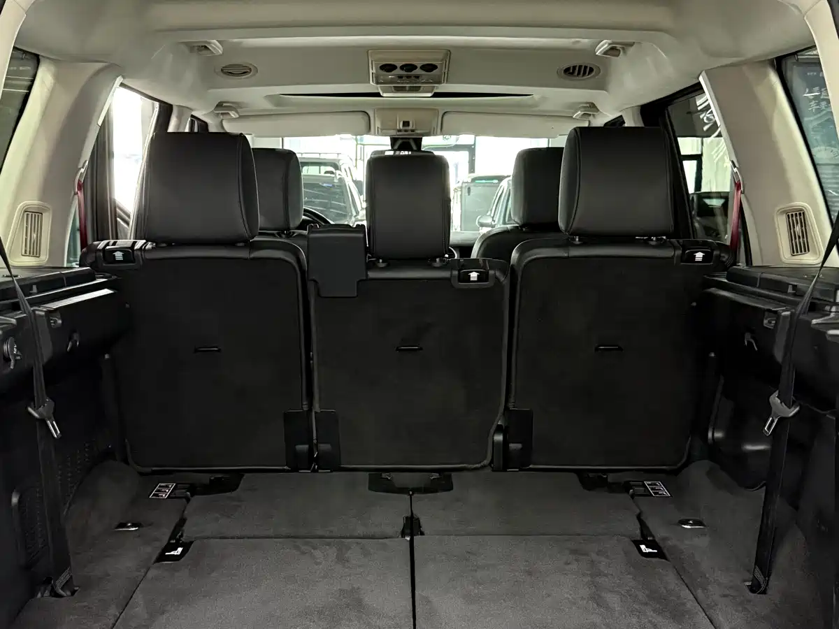 Land Rover Discovery 2011 3.0 SDV6 HSE Diesel фото 15