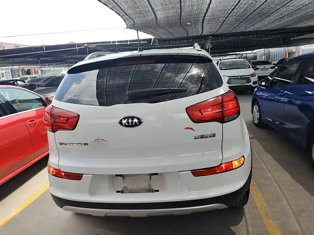 Kia Sportage 2016 2.0L Automatic 2WD GL фото 6